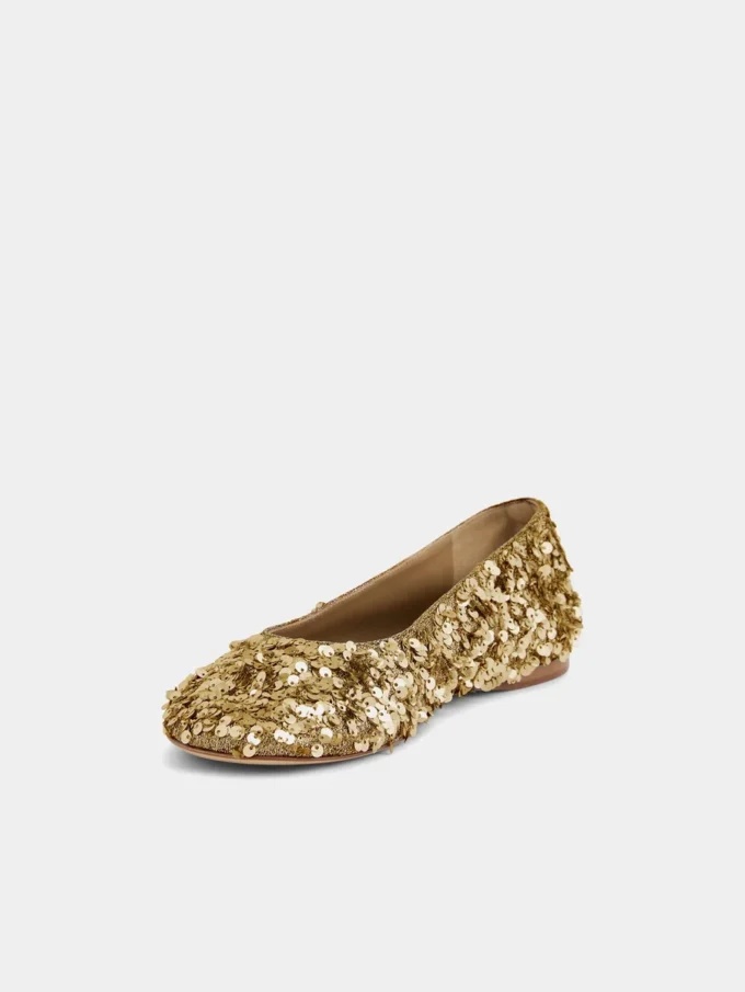 Ballerina with sequins