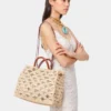 Beige tote bag in raffia