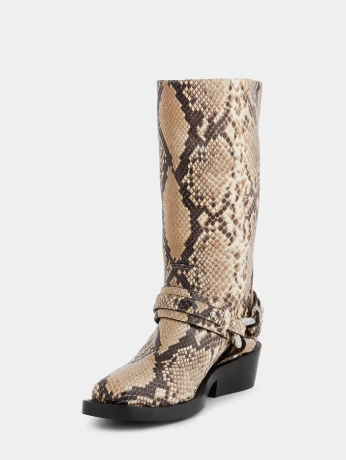 Biker boots in leather