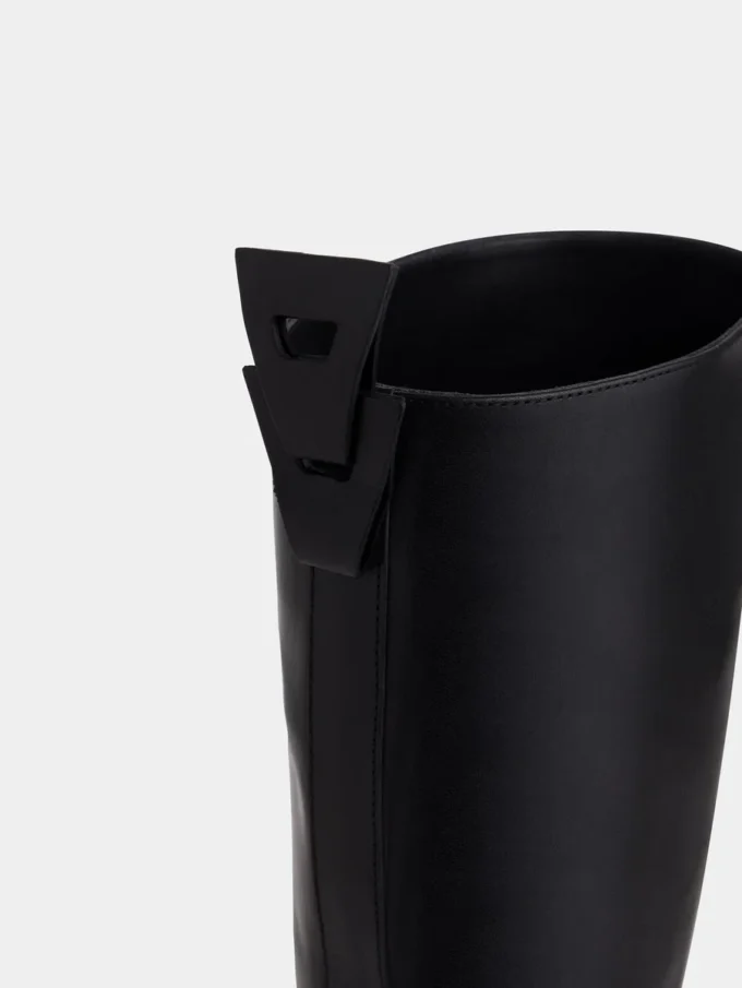 Black boots in smooth leather