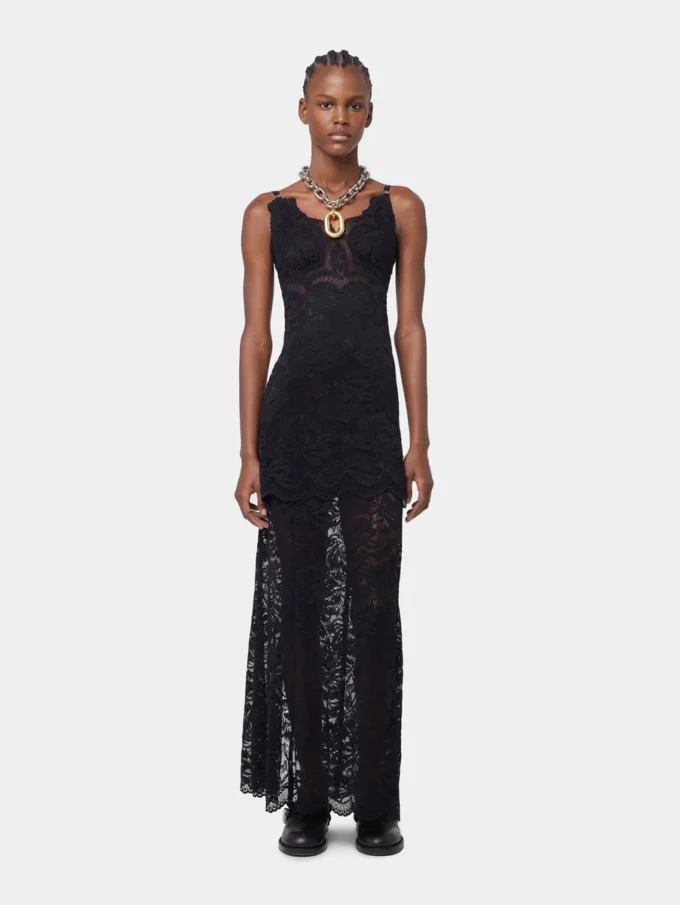 Black long dress in lace