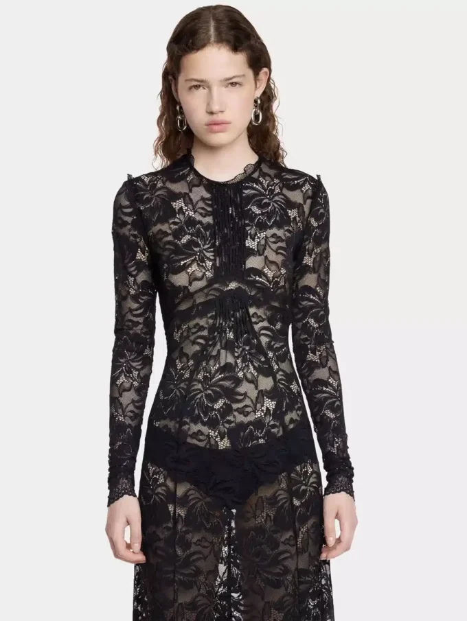 Black long dress in lace