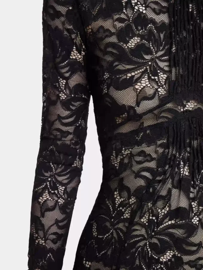 Black long dress in lace