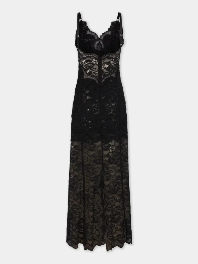 Black long dress in lace