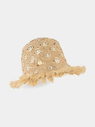 Bob in raffia