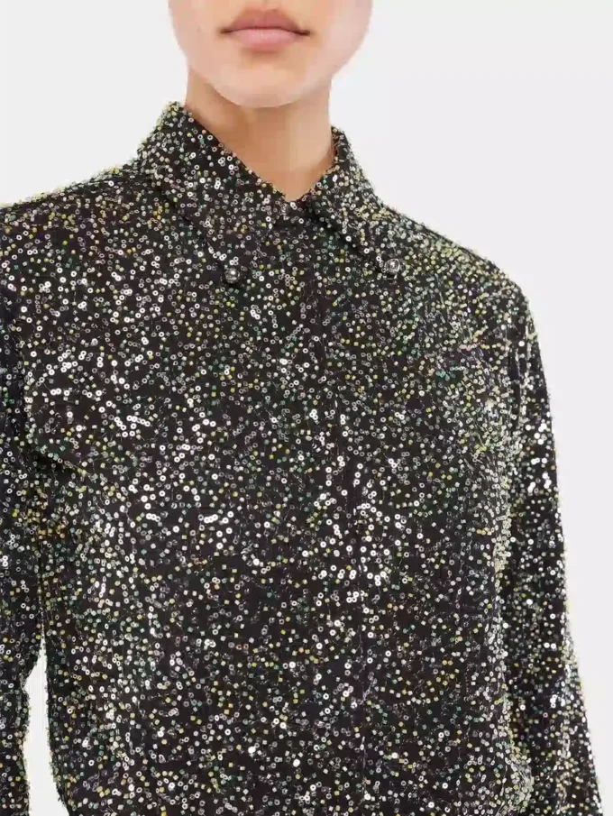Shirt in crepe with sequin embroidery details