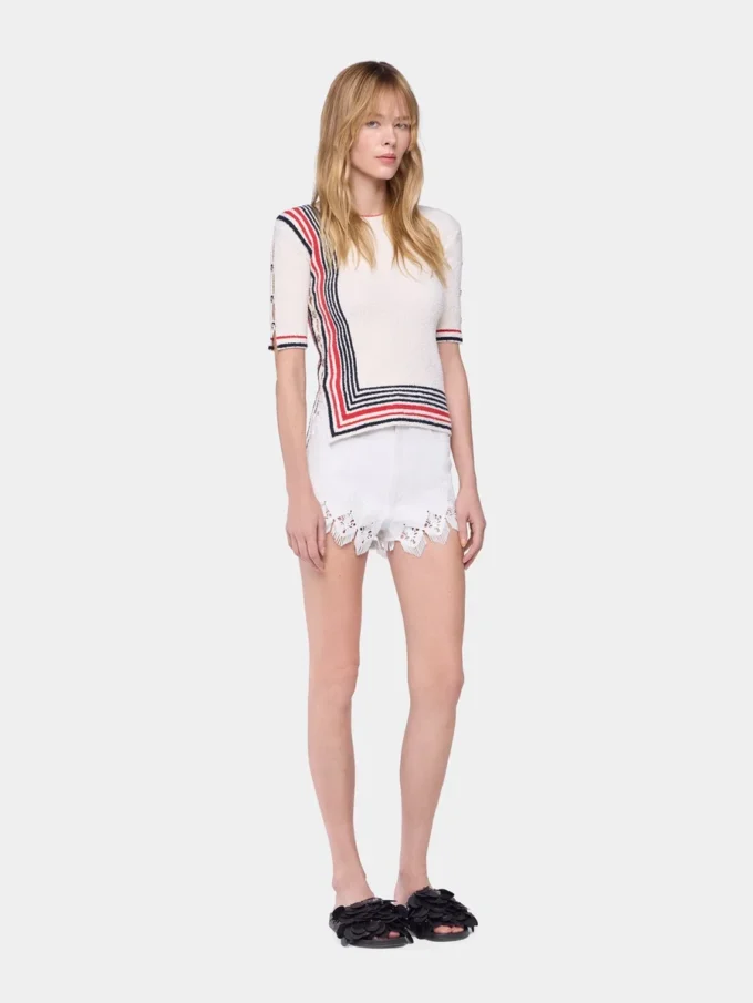 Shorts in denim with embroidery details