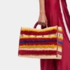 Tote bag in raffia with straps